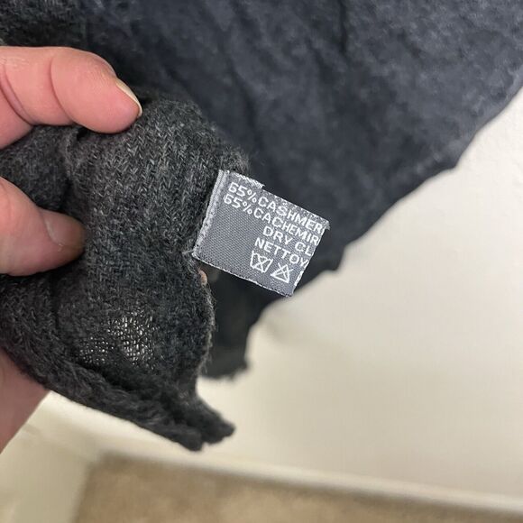 Evelyne Prelonge Faux Fur Cashmere Blend Scarf Made In France Triangle - Picture 5 of 6